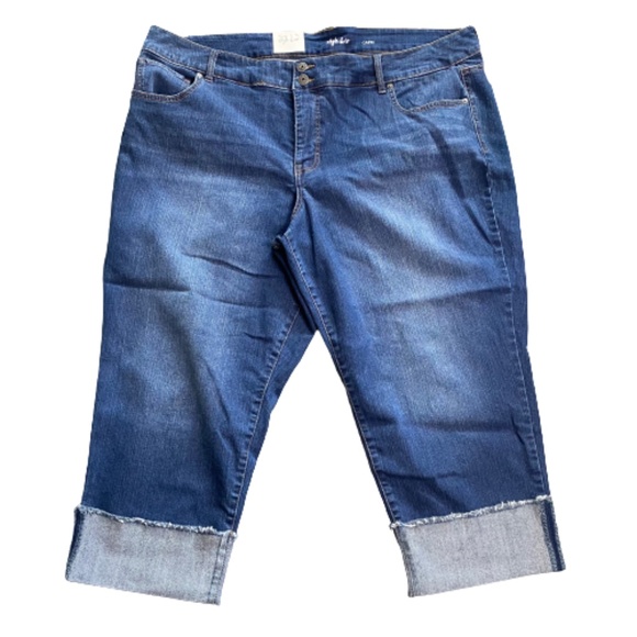 NWT Style & Co Plus Cuffed Capri Jeans - Picture 1 of 4